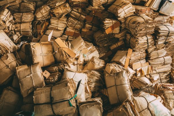 Rifiusti di cartone da riciclare per un packaging sostenibile